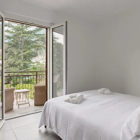 Comfortable Just A Short Walk From The Lake! Tremezzo
