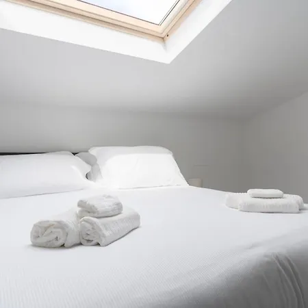 Comfortable Just A Short Walk From The Lake! Tremezzo