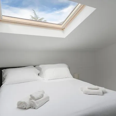 Comfortable Just A Short Walk From The Lake! Tremezzo